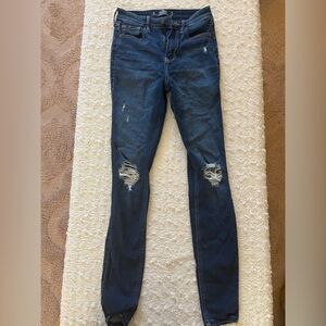 Hollister Ultra High Rise Super Skinny 1Regular